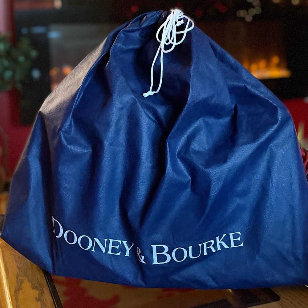 Dooney & Bourke Handbag 💚 - Picture 3 of 16